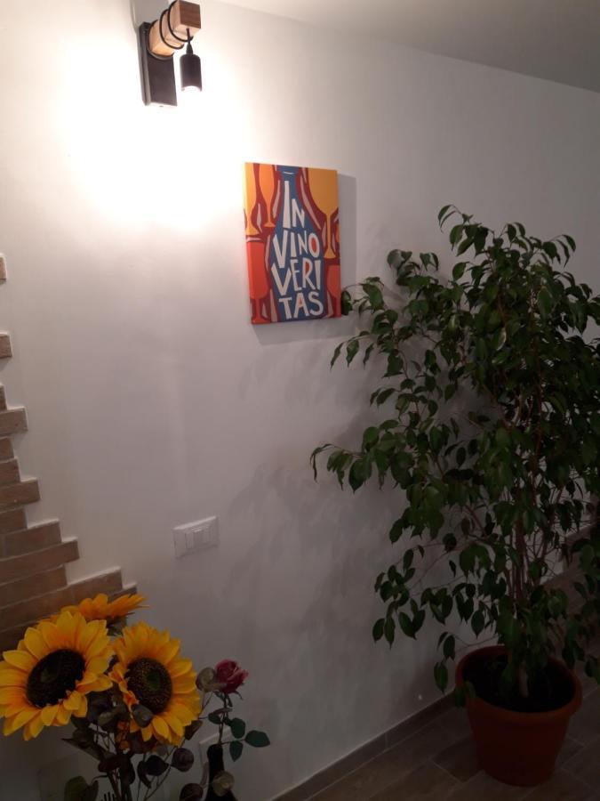 In Vino Veritas Σουλμόνα Εξωτερικό φωτογραφία